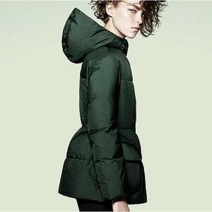 Uniqlo +J Jil Sander Down Puffer Peplum Pocket Coat NAVY